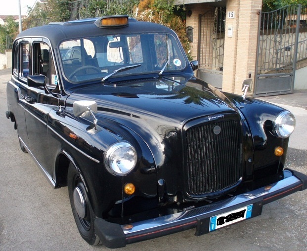 Noleggio Taxi inglese London cab nero 